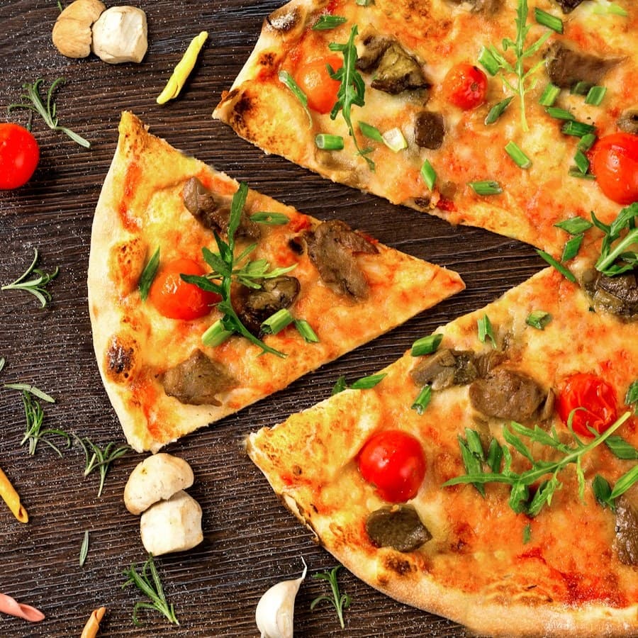 Mushroom Maggi Pizza